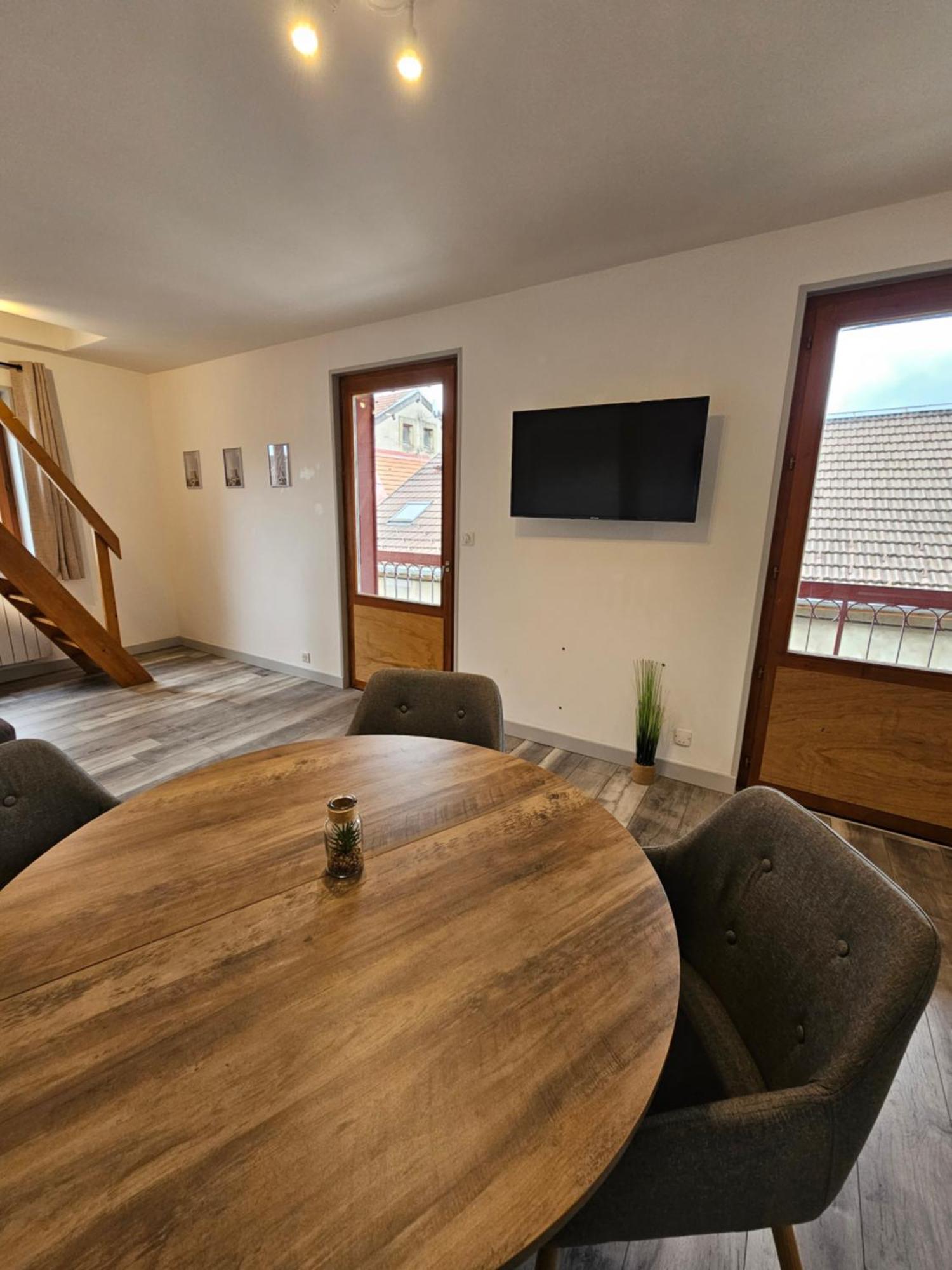 Pontarlier Le Sympa ! 400M De La Gare - Ma Petite Resa Apartment Luaran gambar